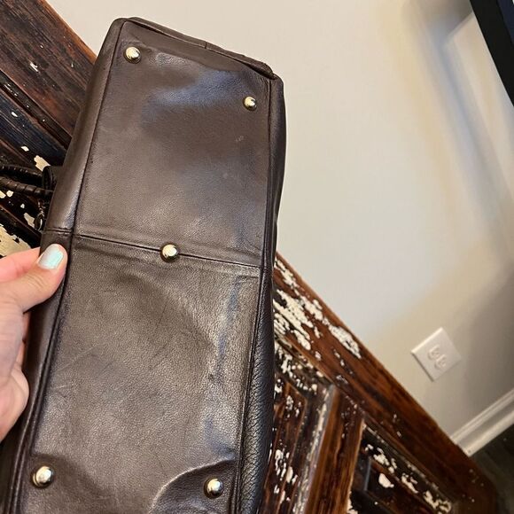 Beautiful buttery soft BCBGMaxAzria handbag. - Picture 7 of 16